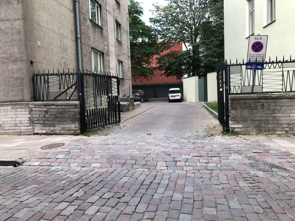 Vanalinna Apartment Талин Екстериор снимка